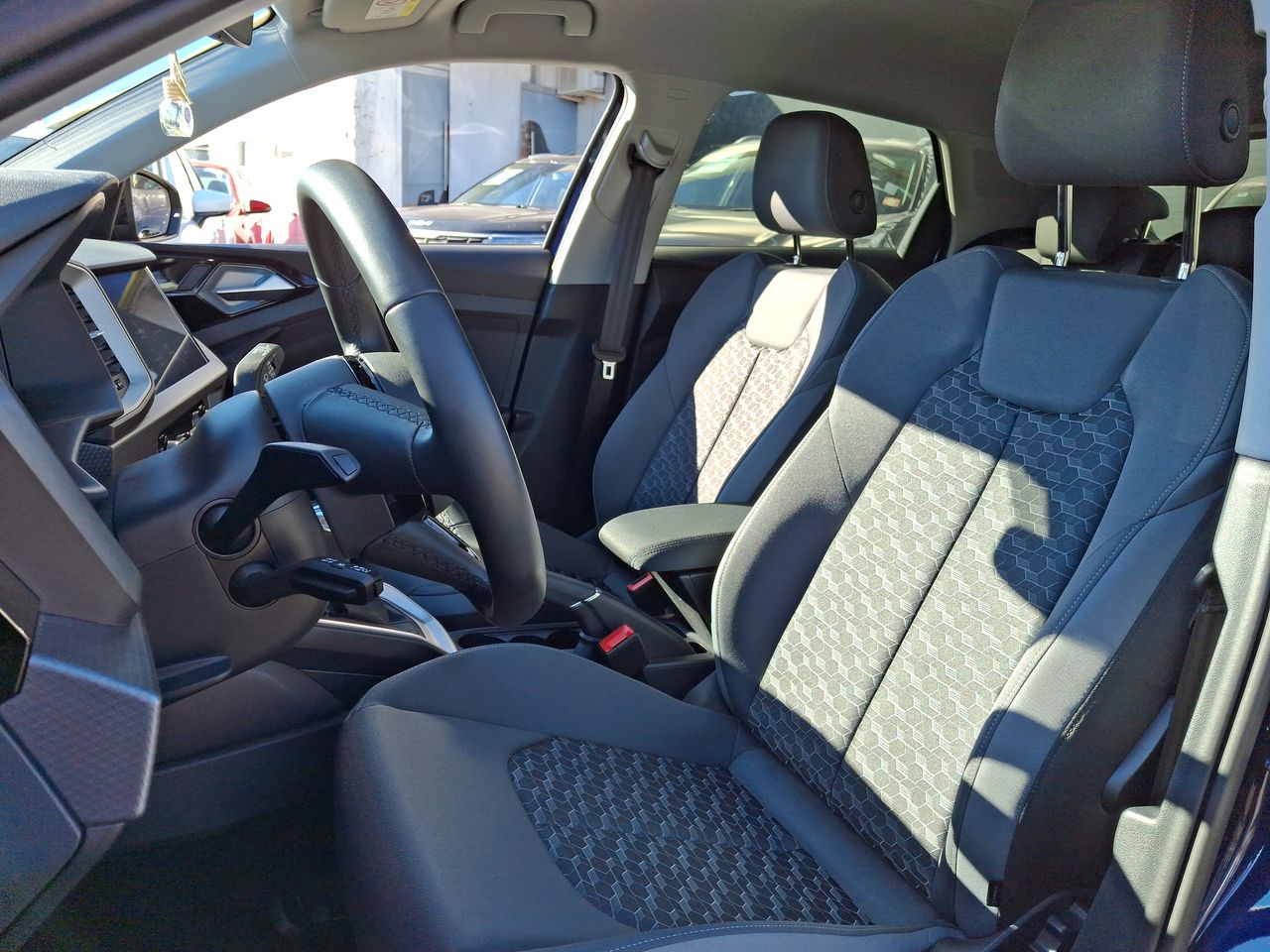 AUDI - 24
