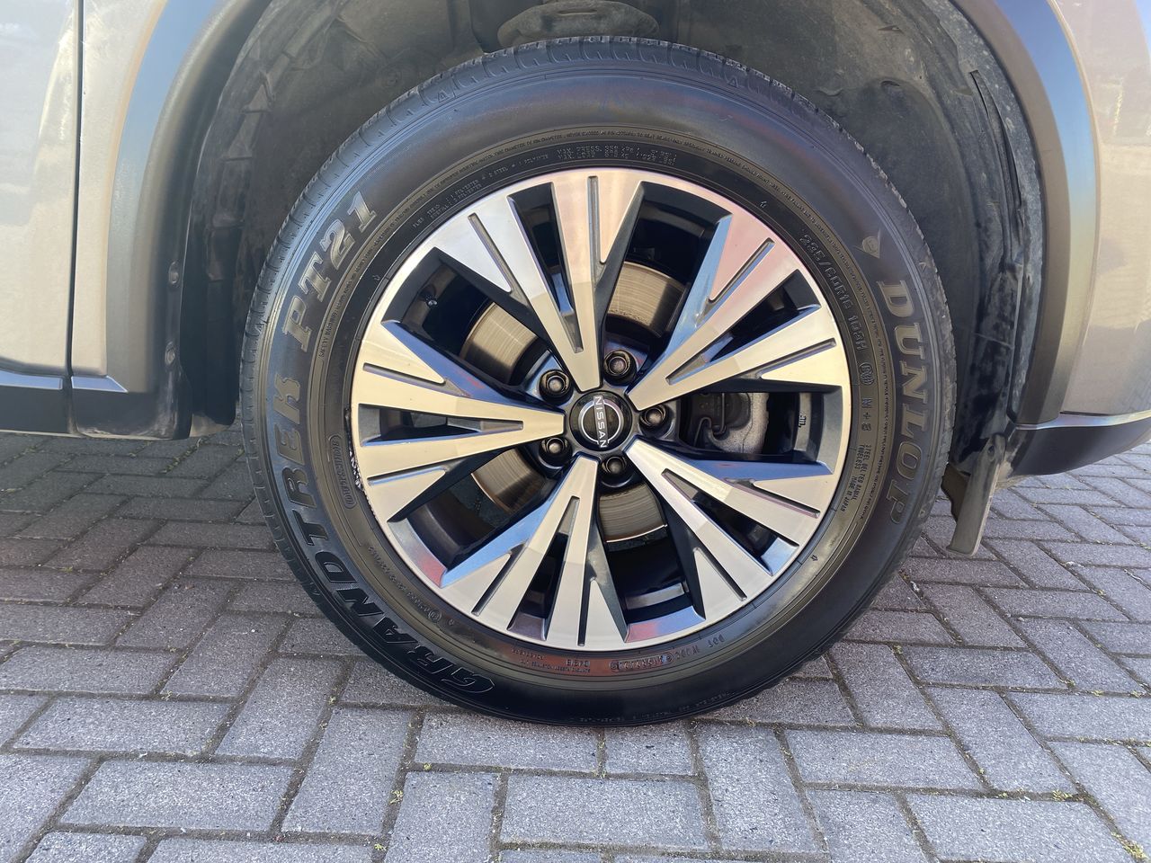 NISSAN - 16