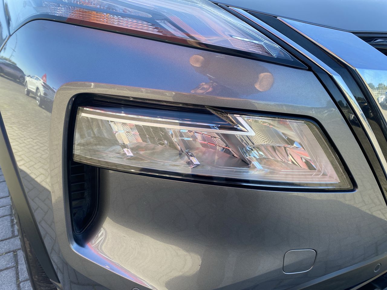 NISSAN - 18