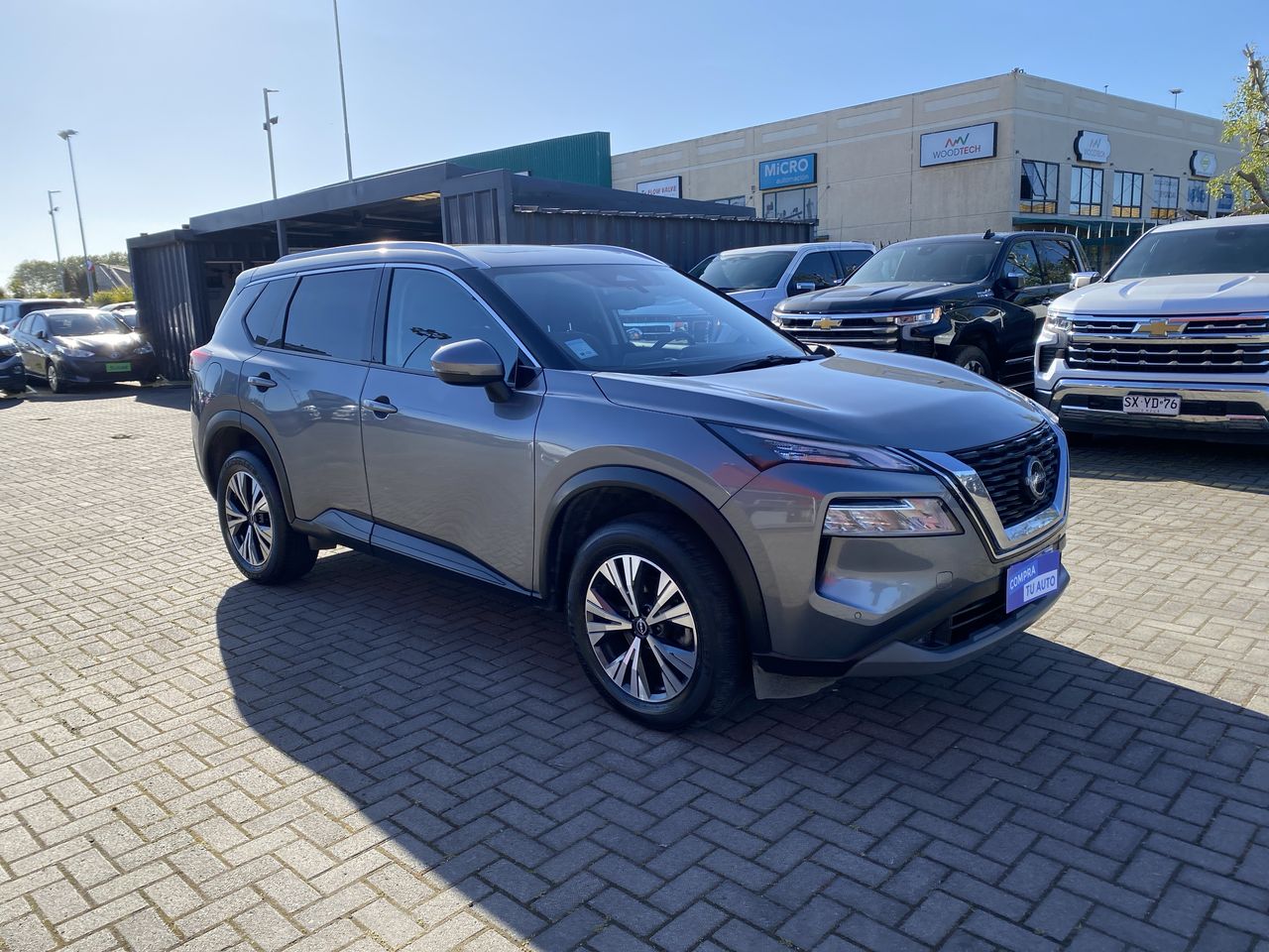 NISSAN