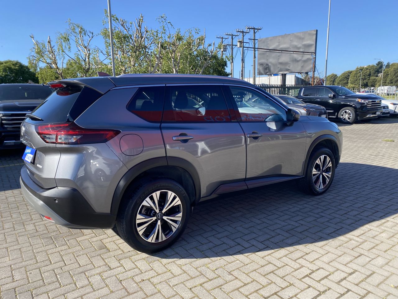 NISSAN - 6