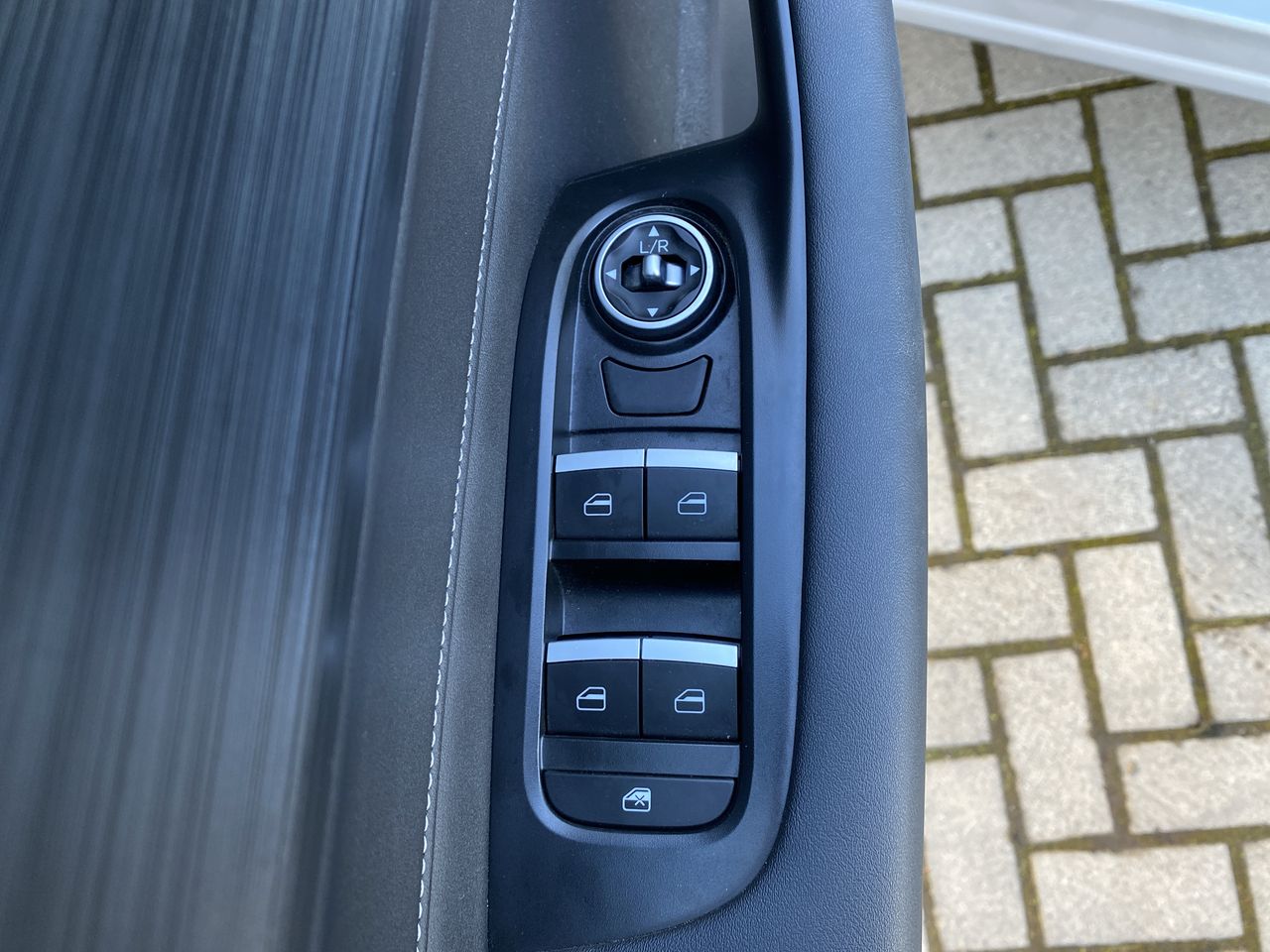 Chery Tiggo 3 Pro — foto 16 de 28