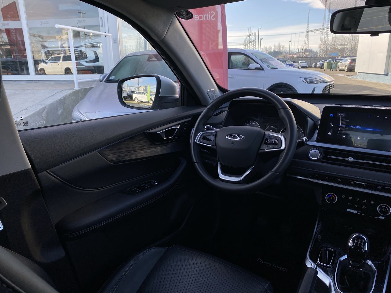 Chery Tiggo 3 Pro — foto 9 de 28