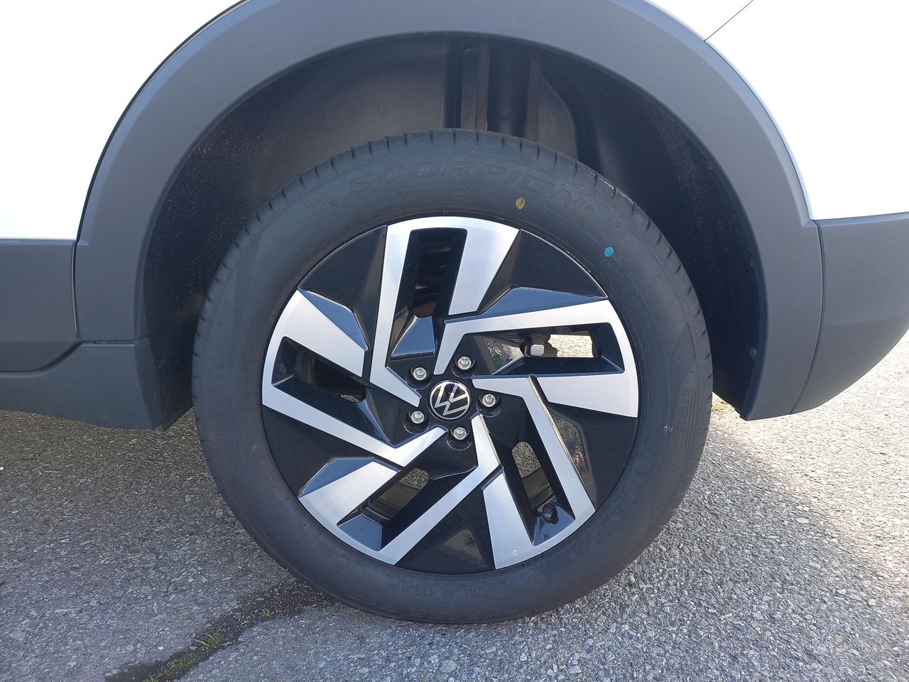 VOLKSWAGEN - 17