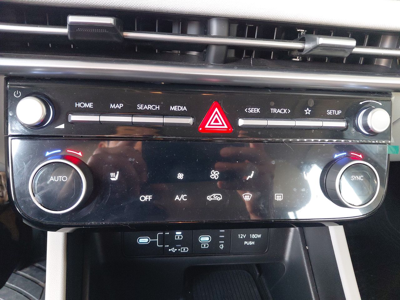 HYUNDAI - 19