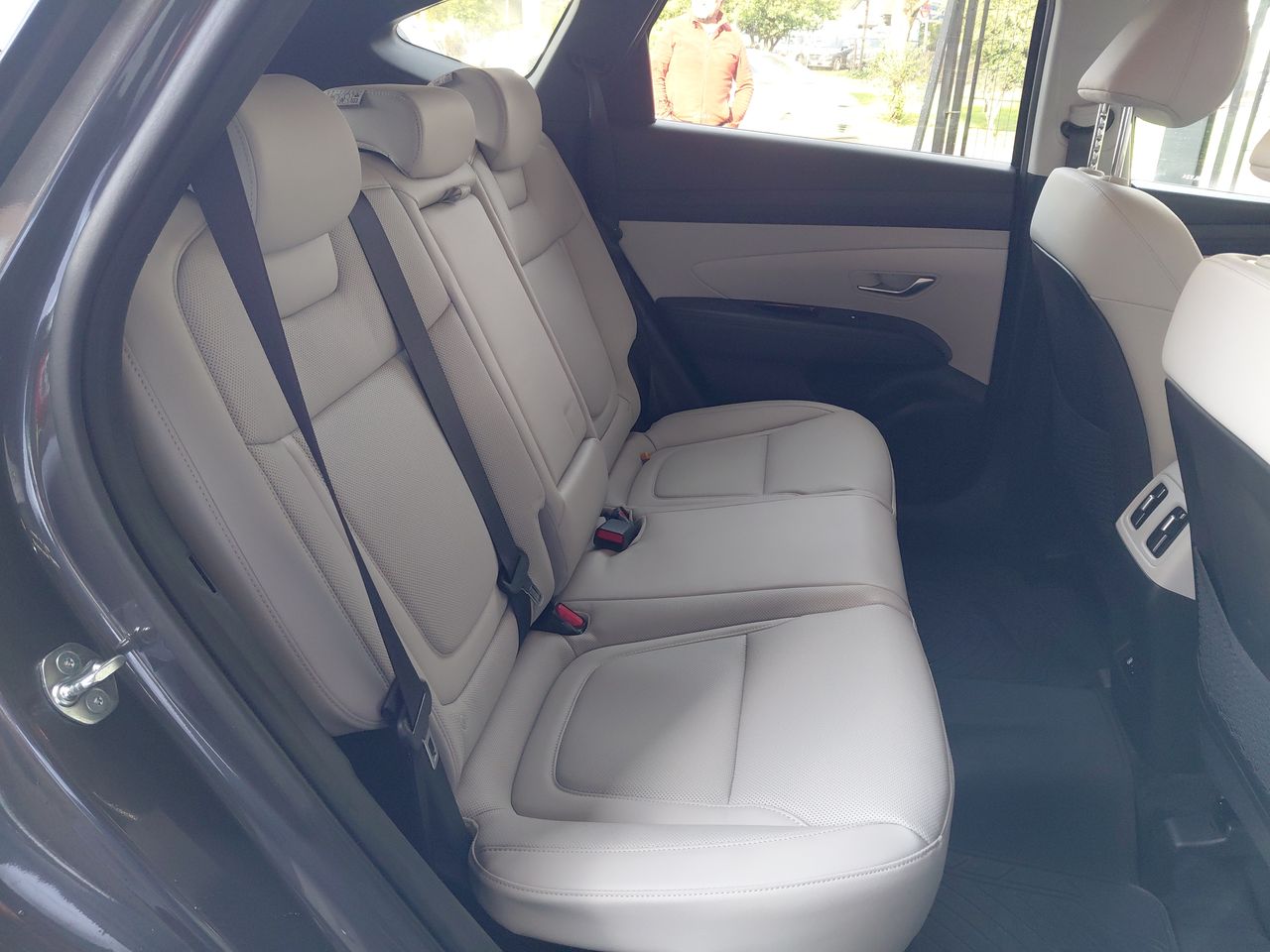 HYUNDAI - 23