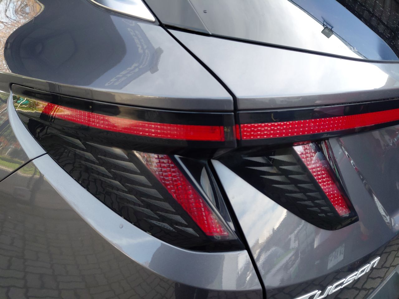 HYUNDAI - 9