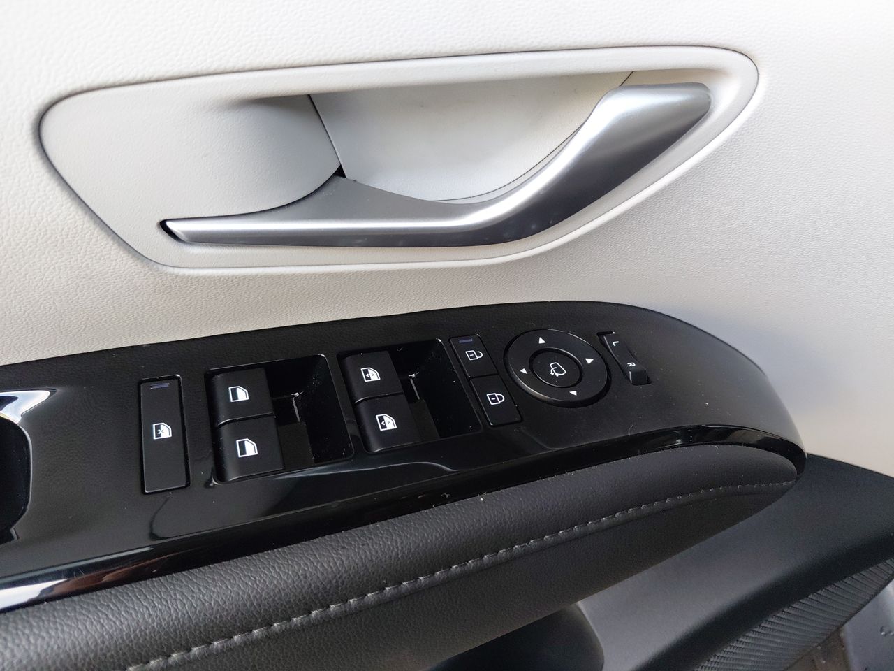 HYUNDAI - 11