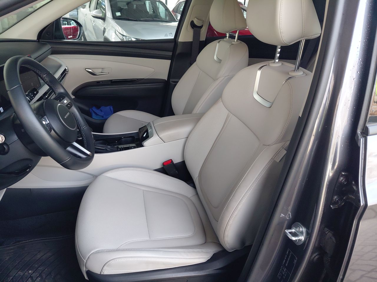 HYUNDAI - 13