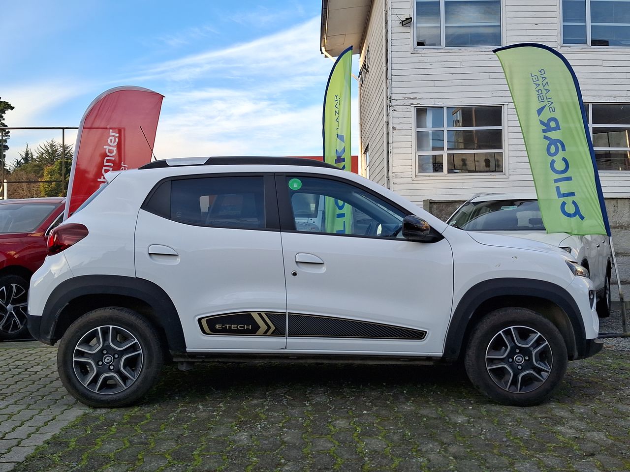 RENAULT - 8