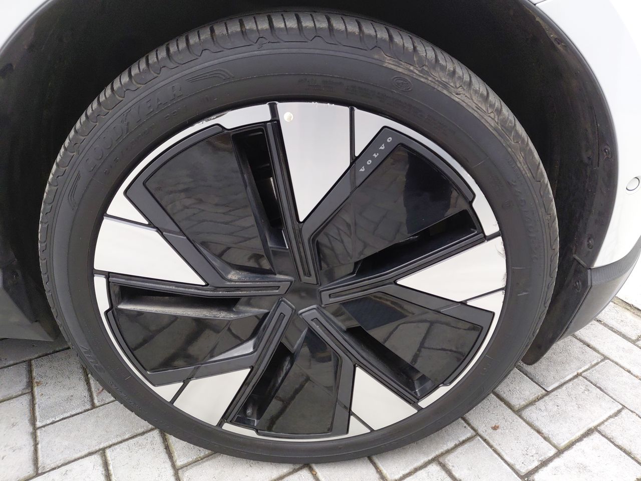 VOLVO - 7