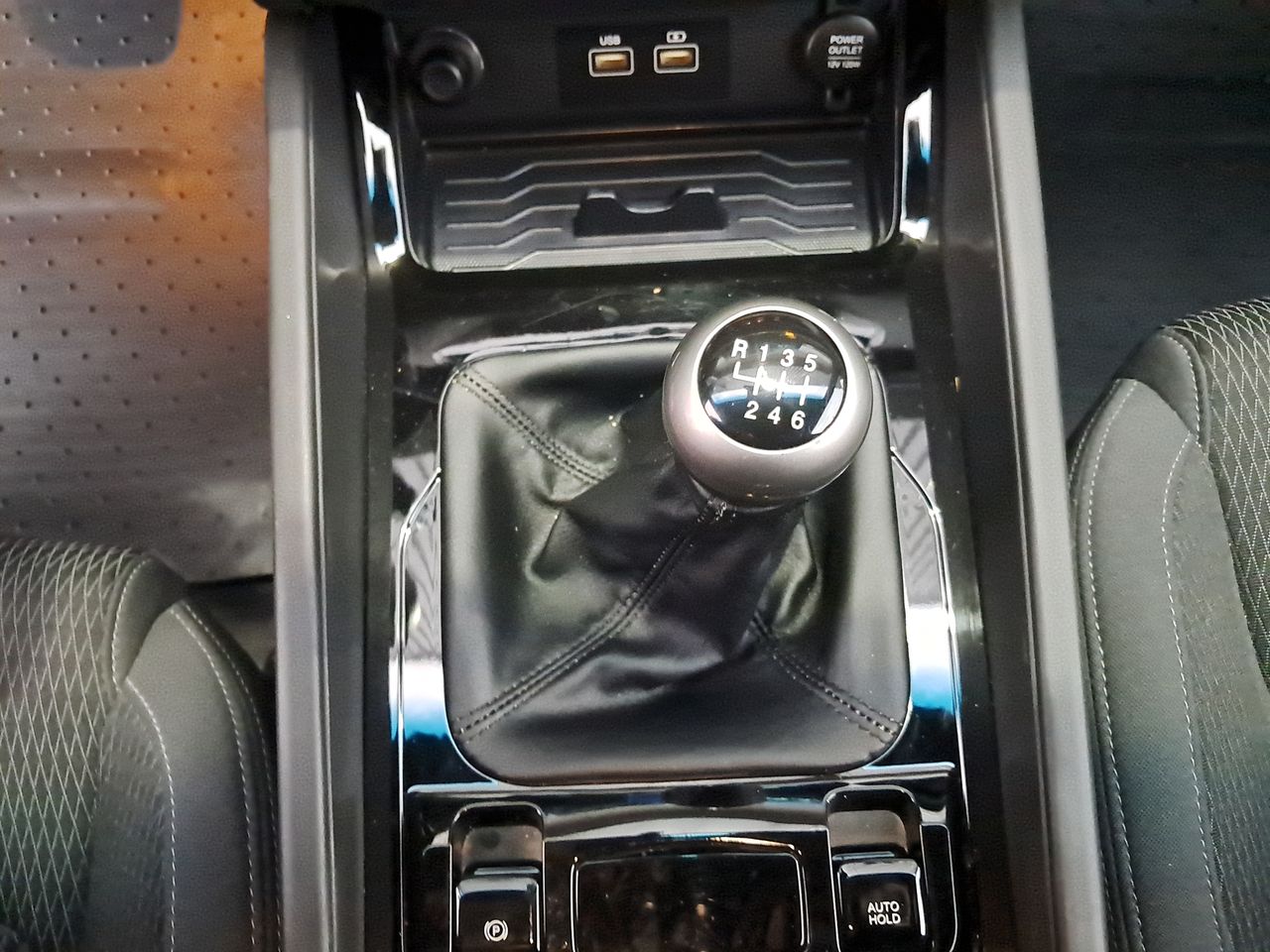 SSANGYONG - 30