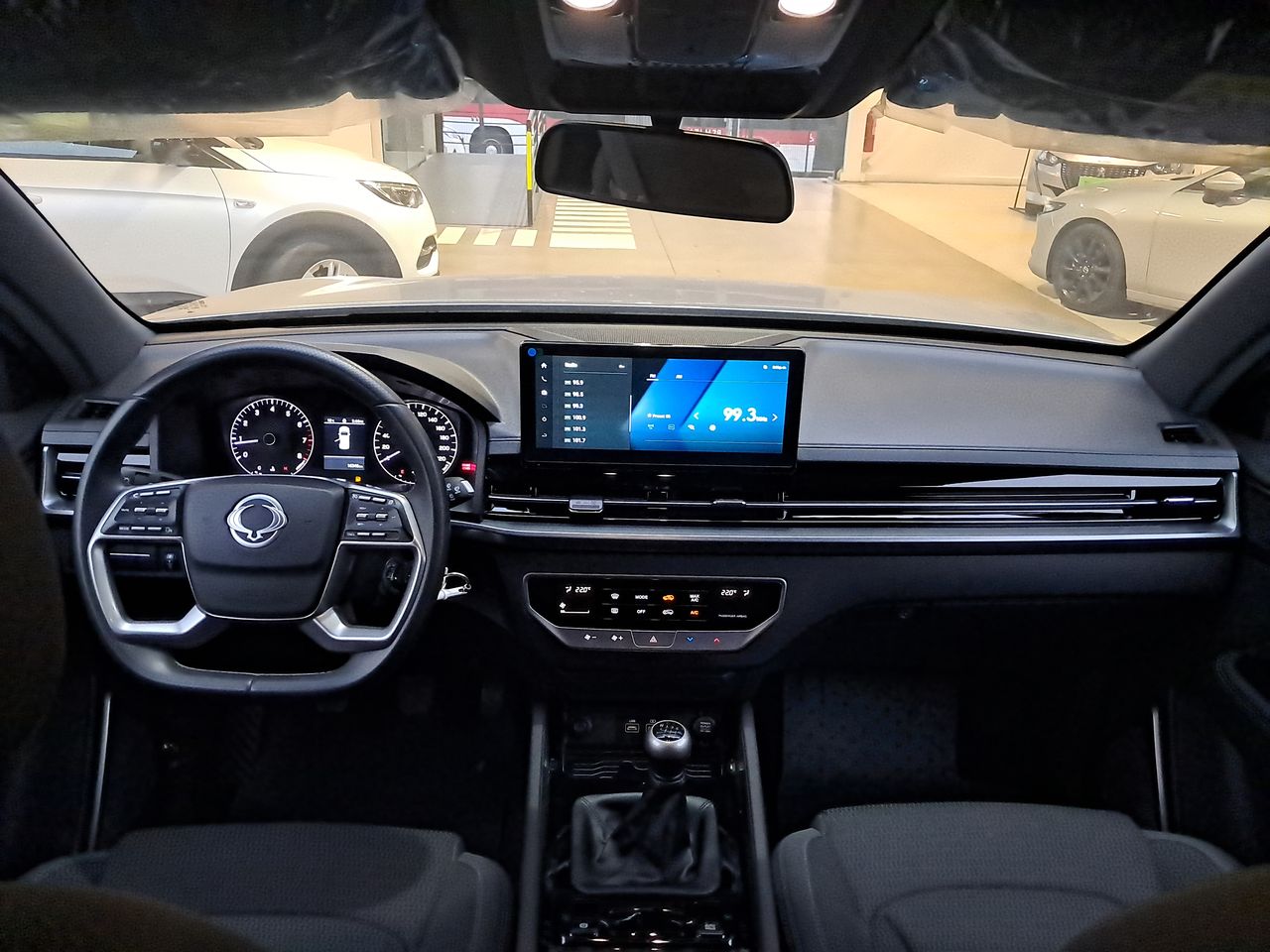 SSANGYONG - 31