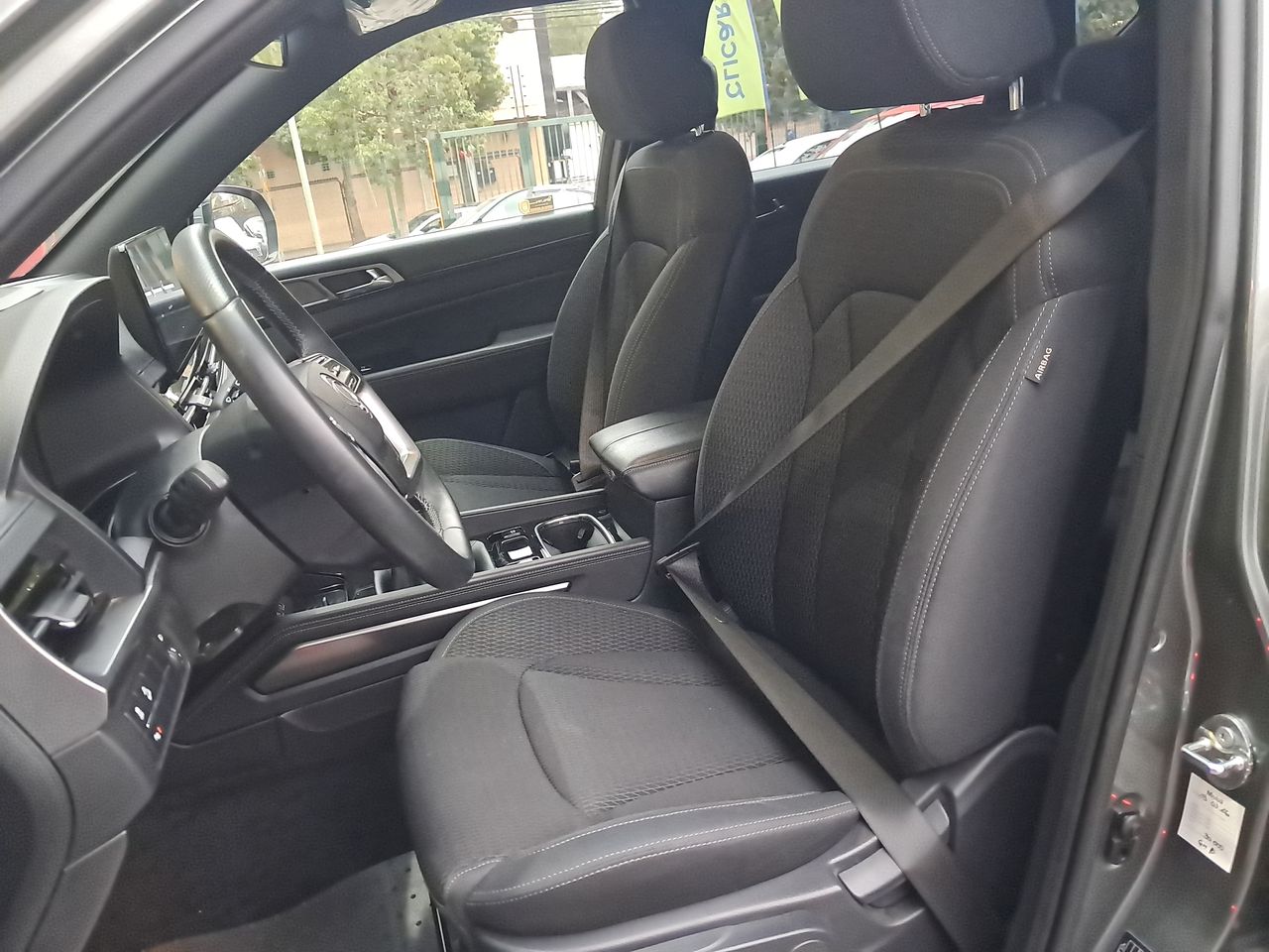 SSANGYONG - 23