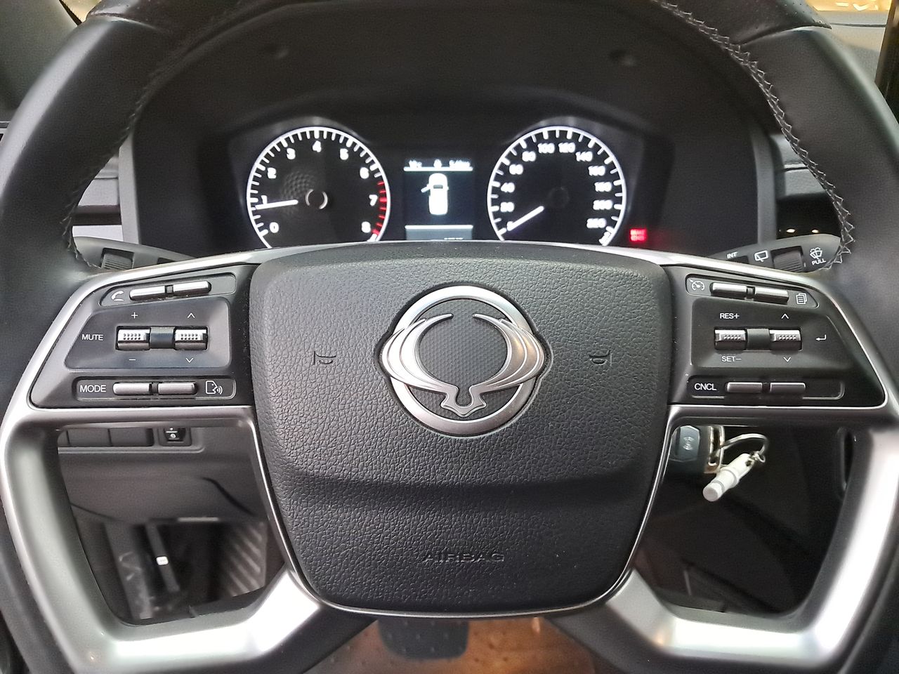 SSANGYONG - 25