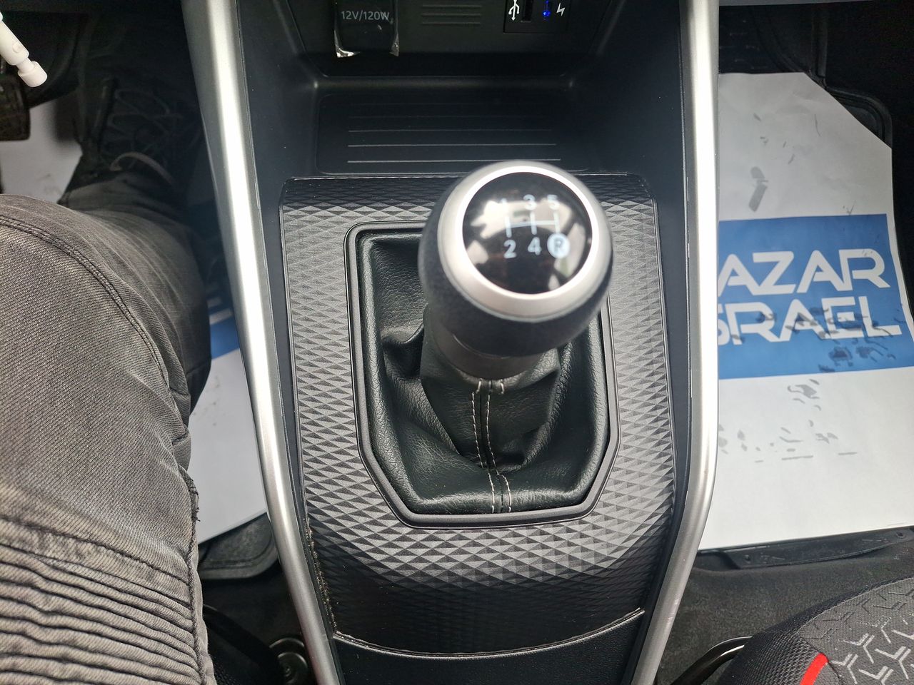 TOYOTA - 28