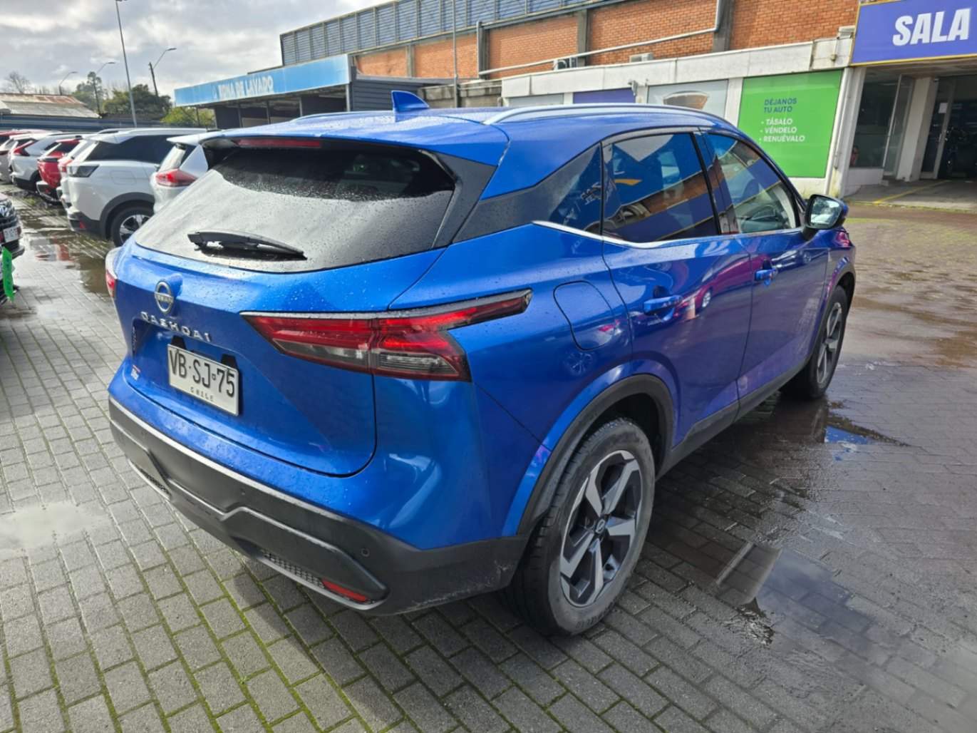 NISSAN - 4
