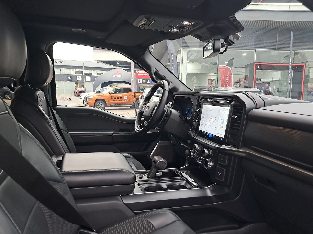 Ford F-150 Raptor — foto 17 de 34