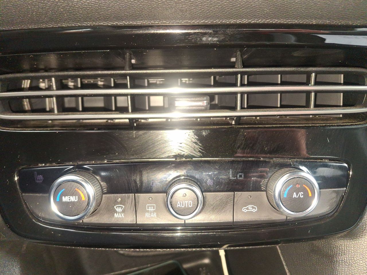 Opel Mokka — foto 29 de 31