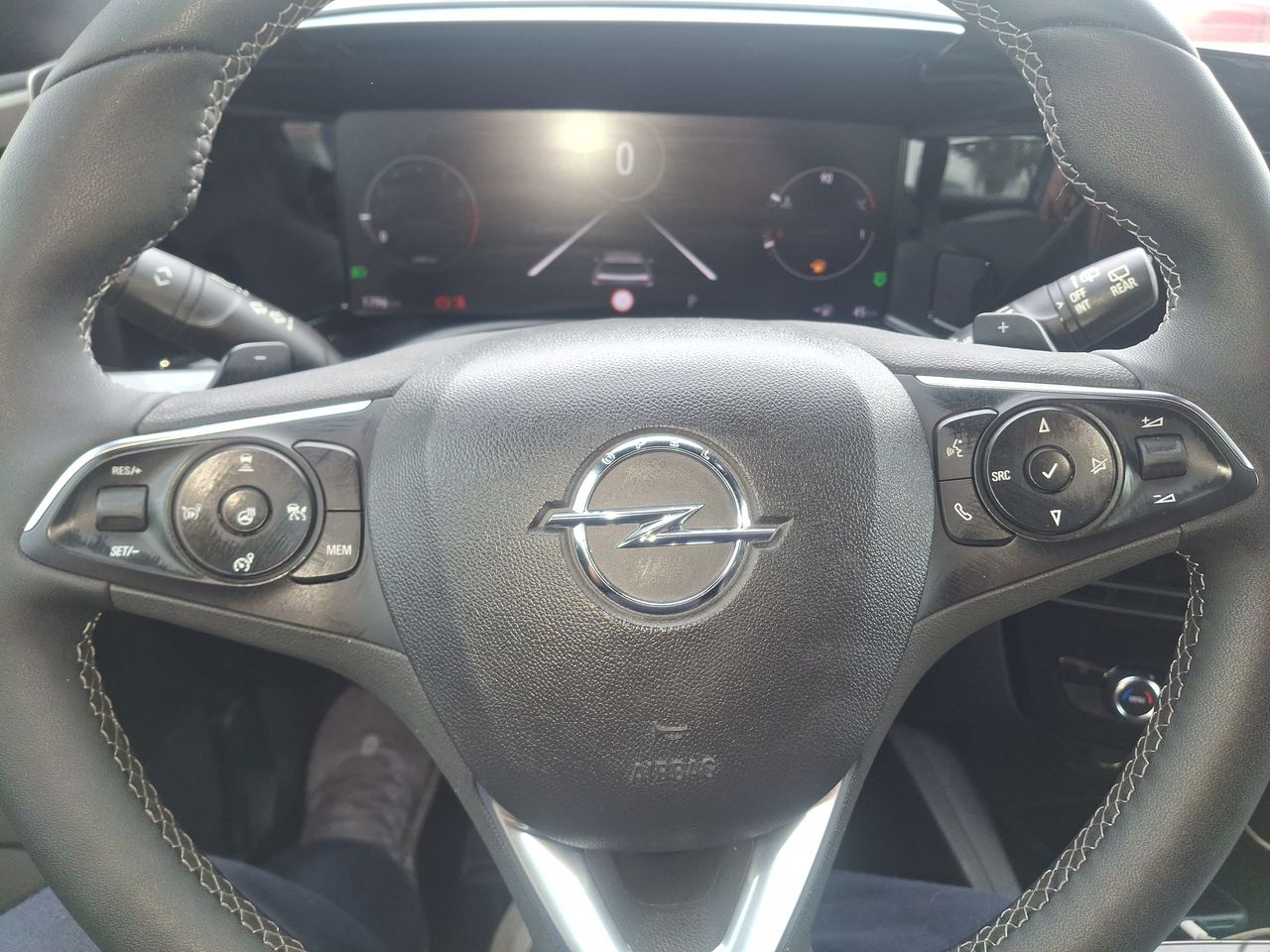 Opel Mokka — foto 25 de 31