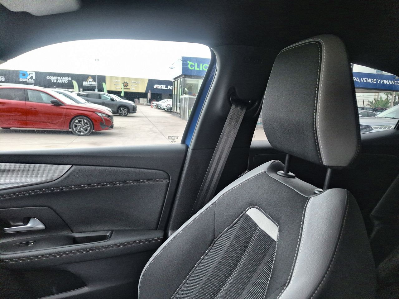 Opel Mokka — foto 12 de 31