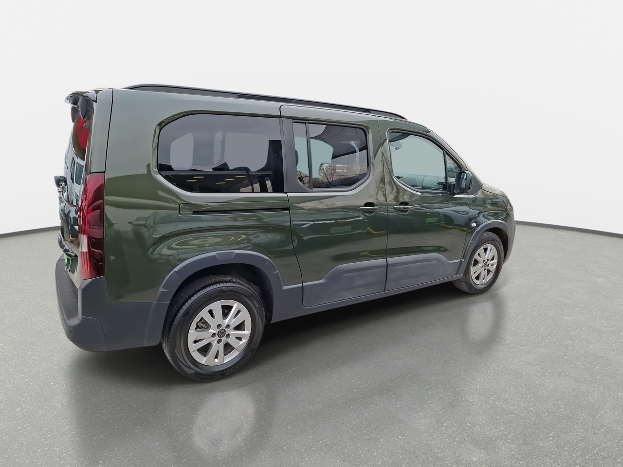Peugeot Rifter — foto 8 de 32