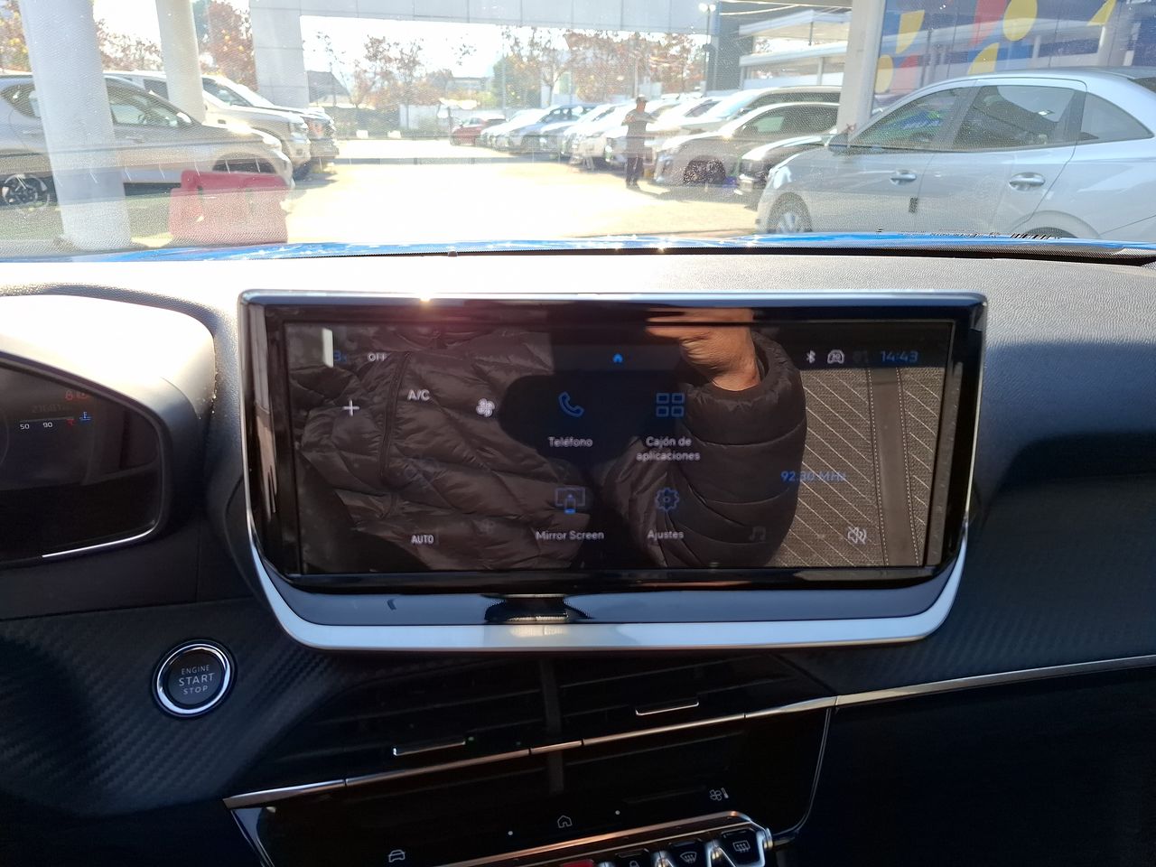 Peugeot 2008 — foto 29 de 36