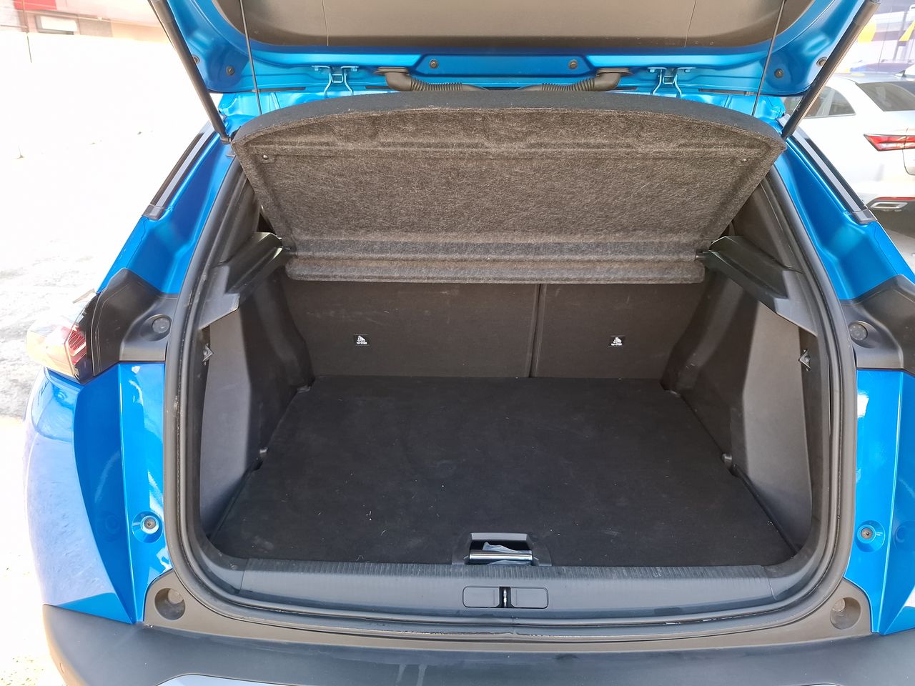 Peugeot 2008 — foto 22 de 36