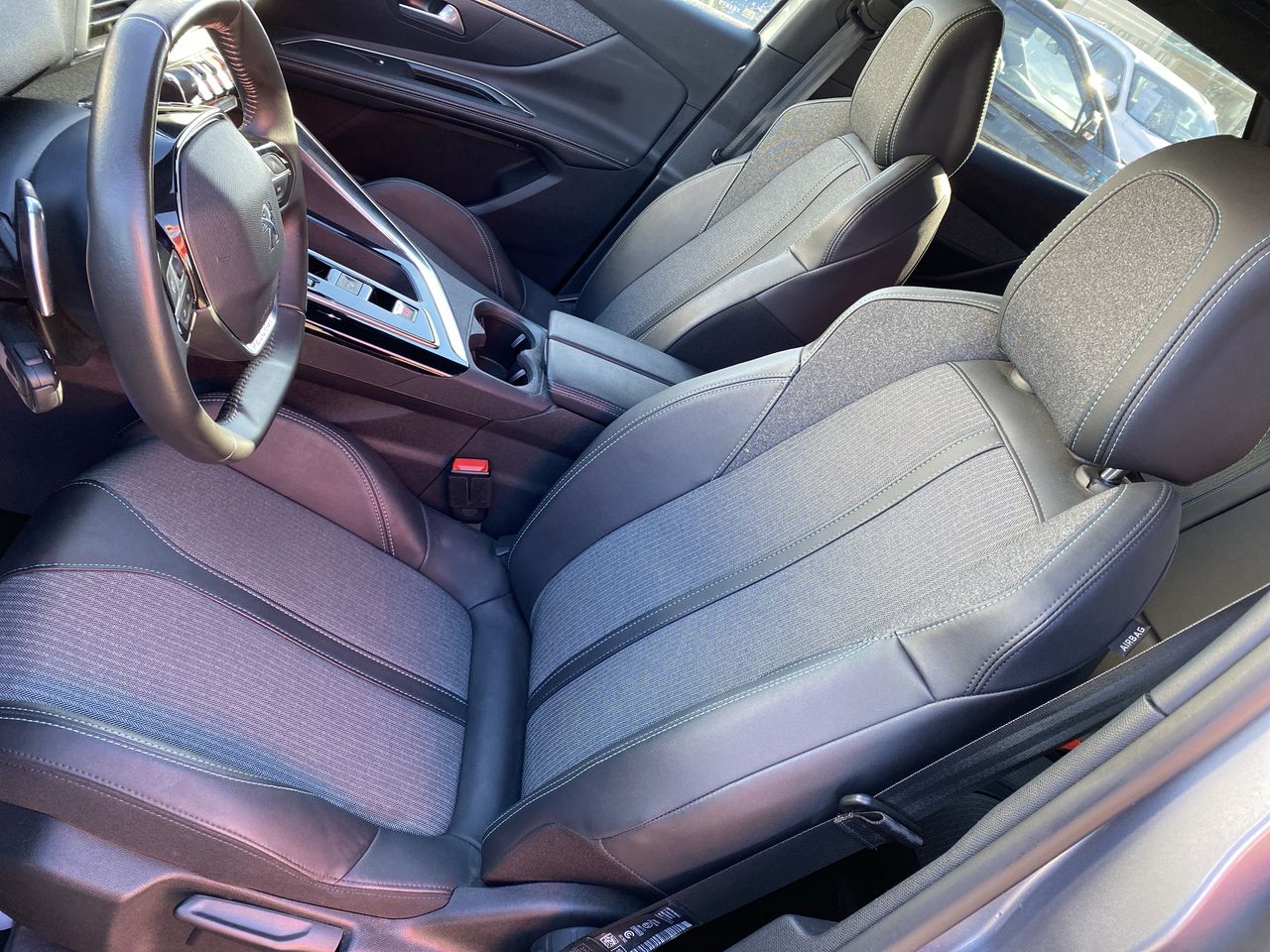 Peugeot 3008 — foto 24 de 35