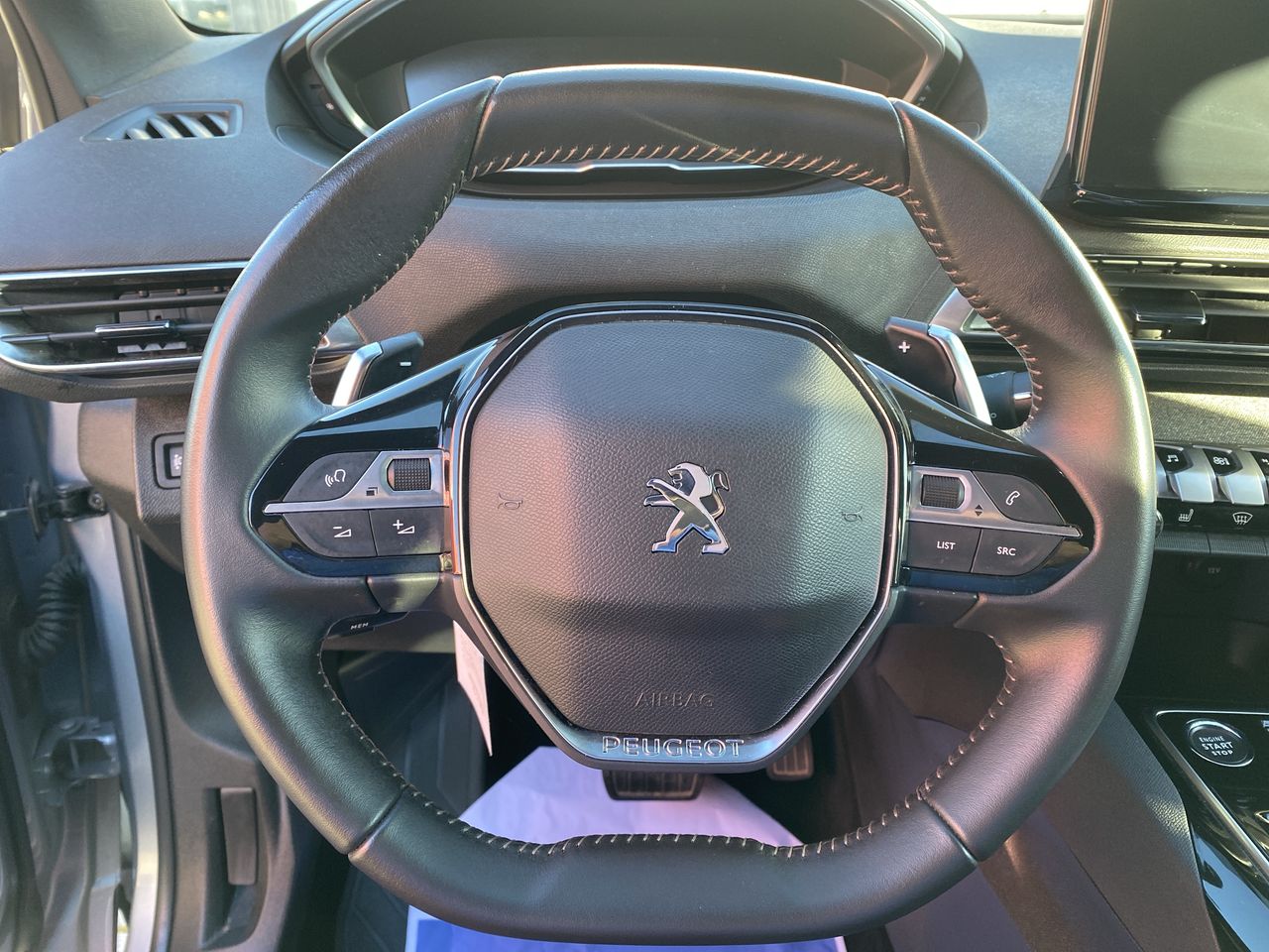 Peugeot 3008 — foto 25 de 35