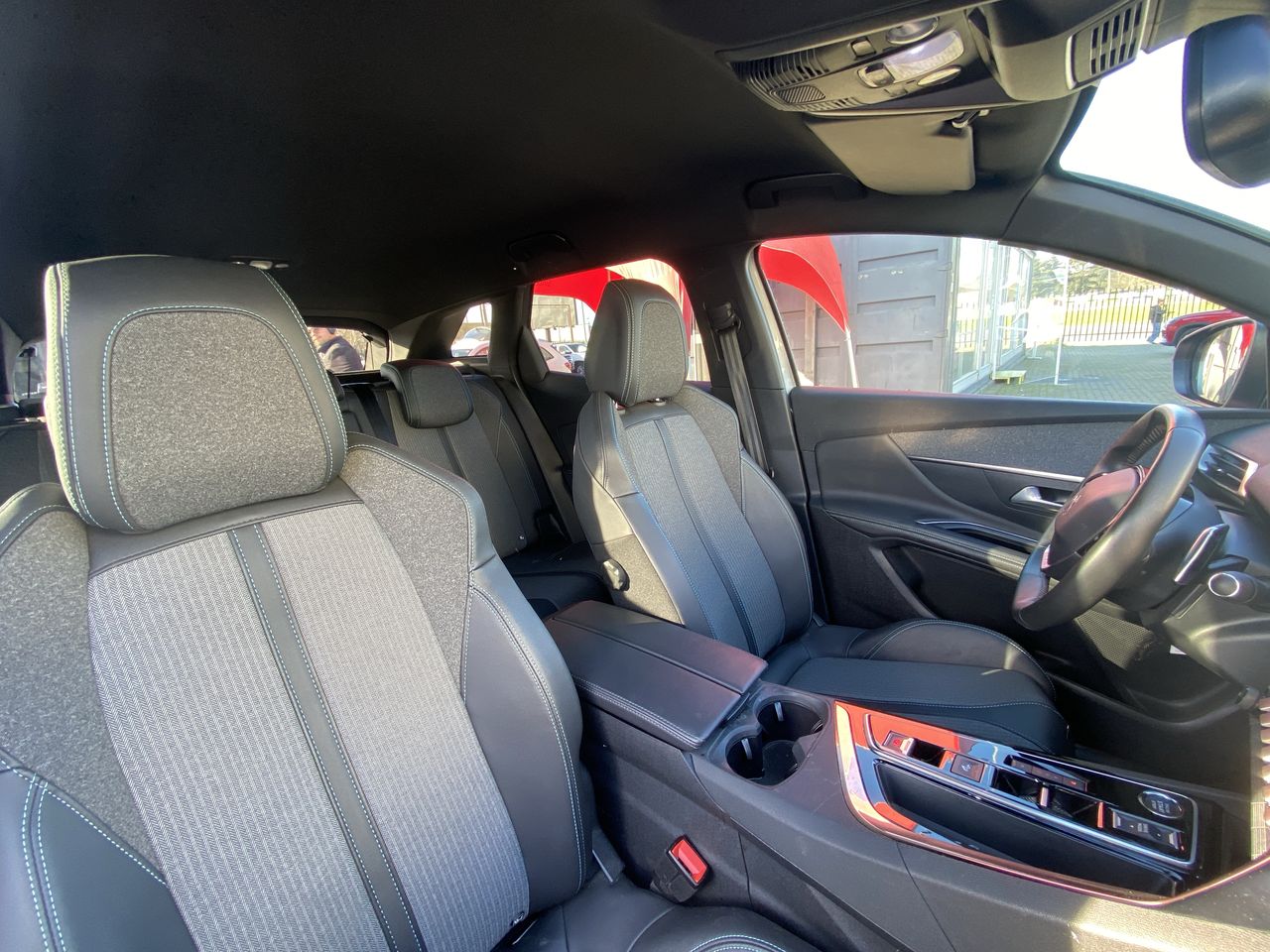 Peugeot 3008 — foto 16 de 35