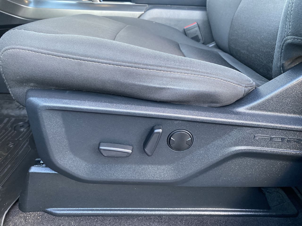 Ford F-150 — foto 24 de 35
