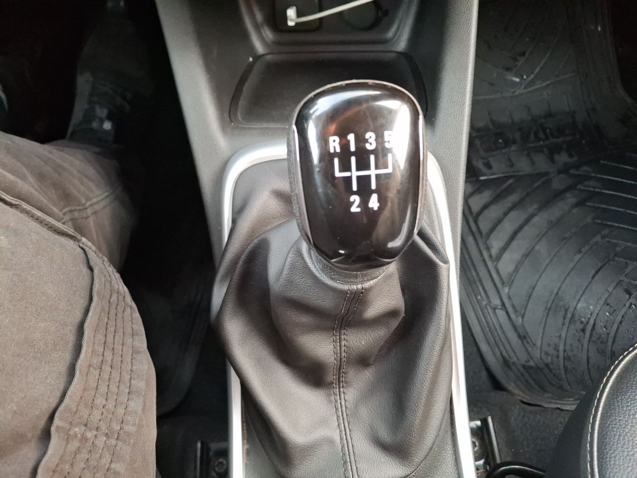 Chevrolet Tracker — foto 30 de 31