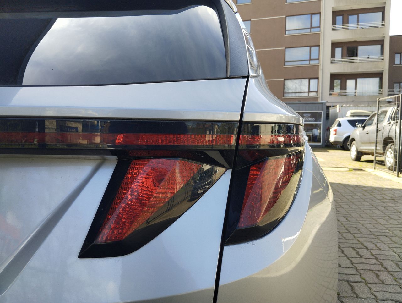 HYUNDAI - 19