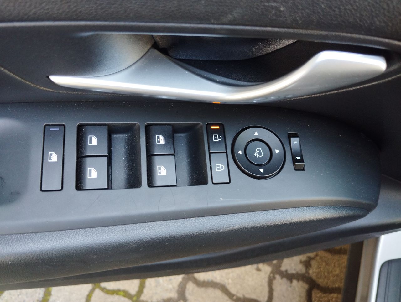 HYUNDAI - 21