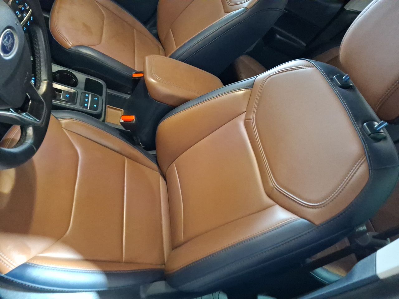 Ford Maverick — foto 24 de 35