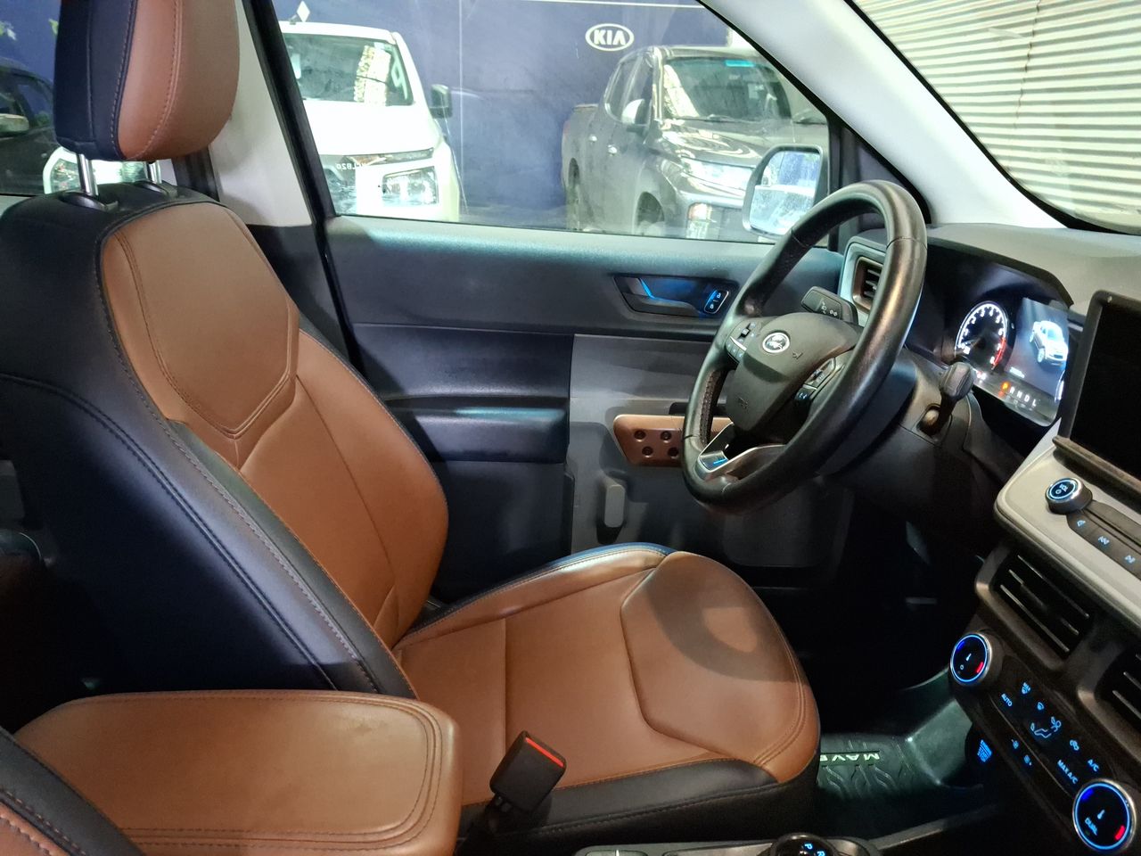 Ford Maverick — foto 17 de 35