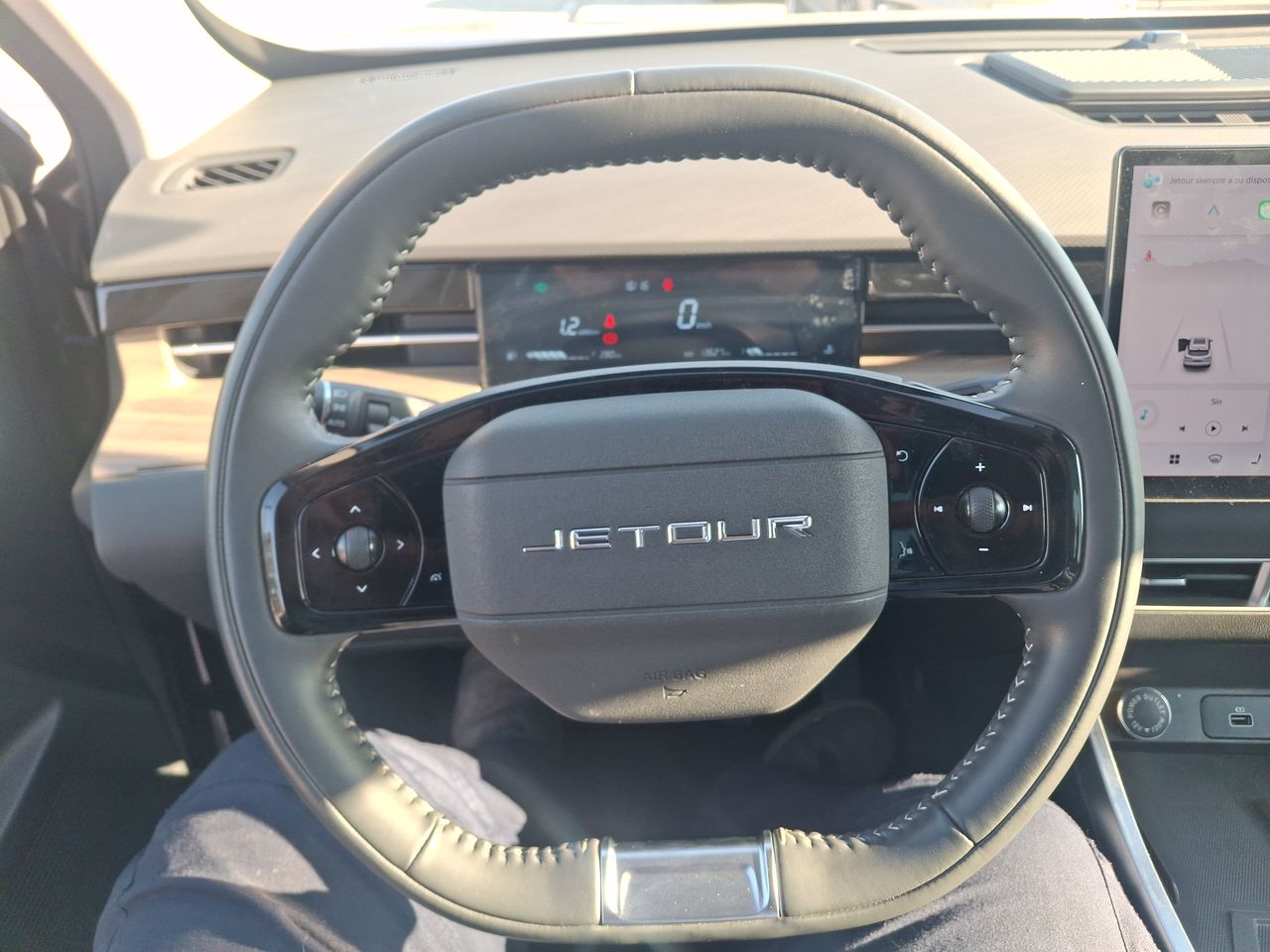 Volvo XC90 — foto 17 de 25