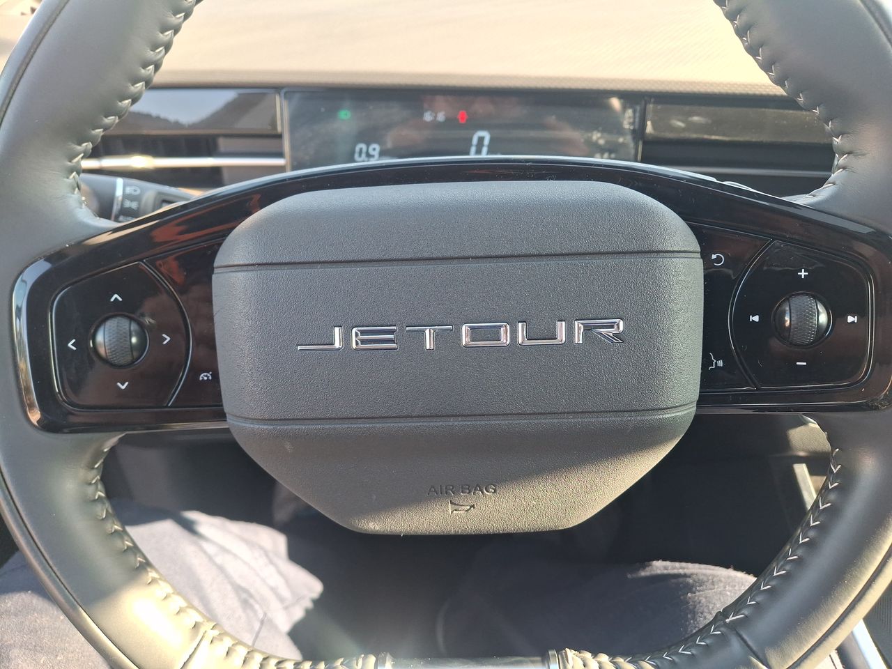 Volvo XC90 — foto 18 de 25