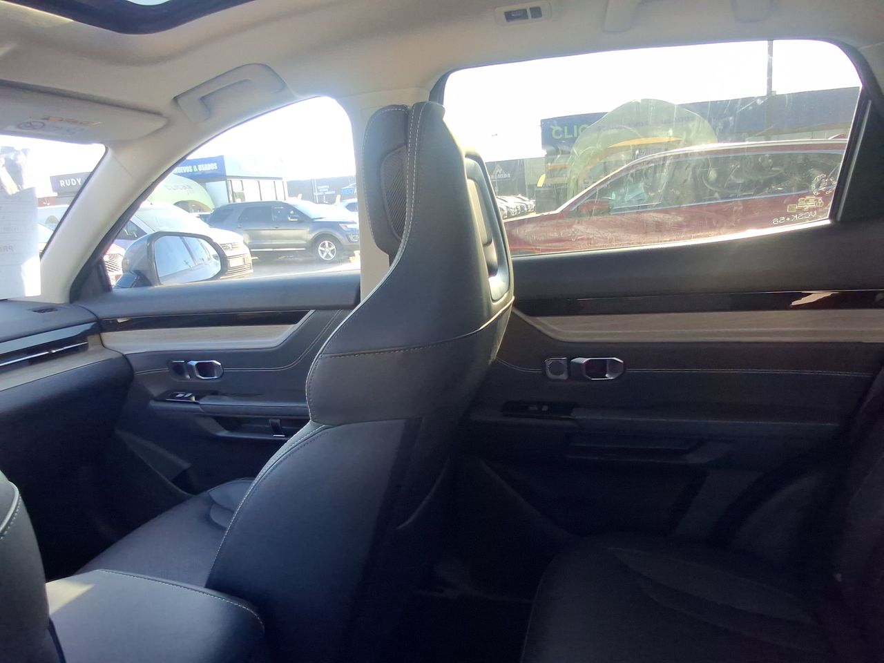 Volvo XC90 — foto 4 de 25