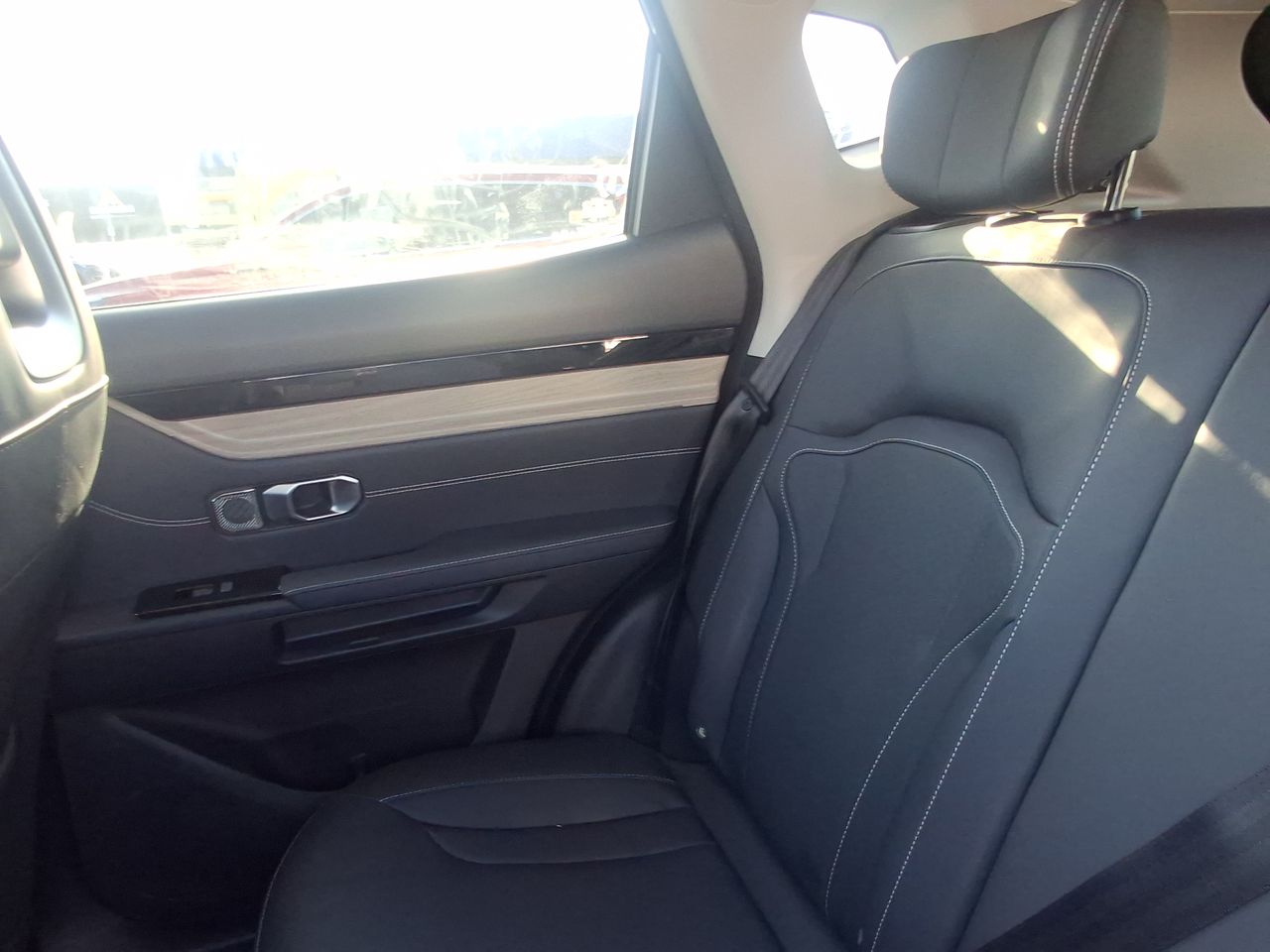 Volvo XC90 — foto 5 de 25