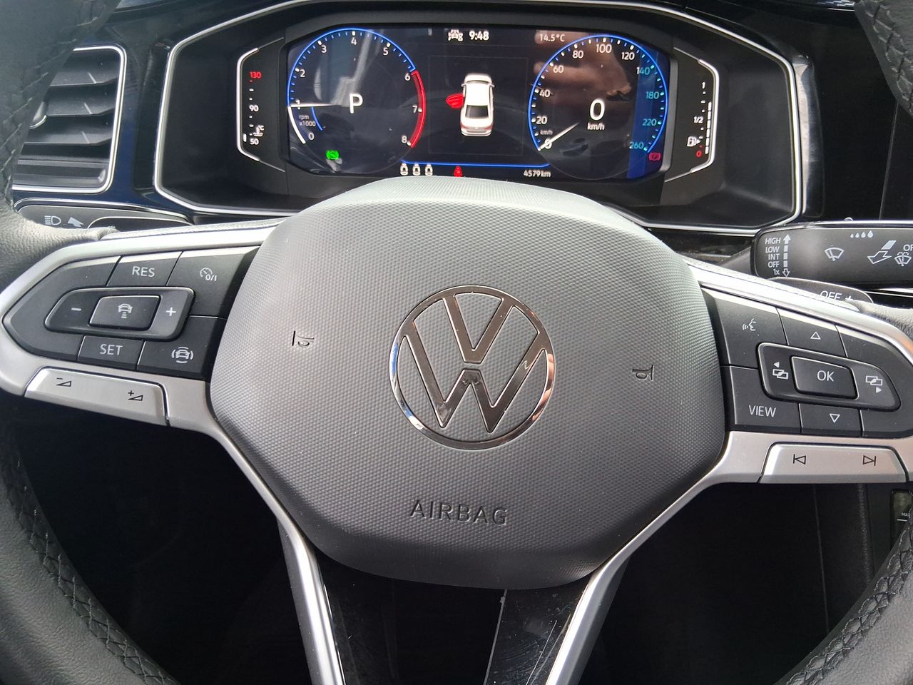 VOLKSWAGEN - 22