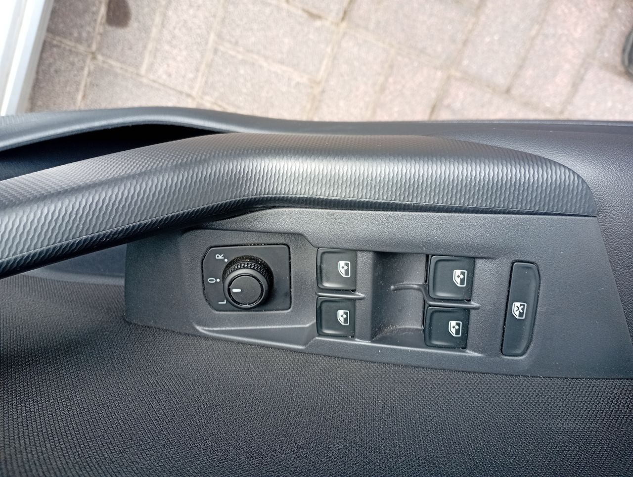 VOLKSWAGEN - 20