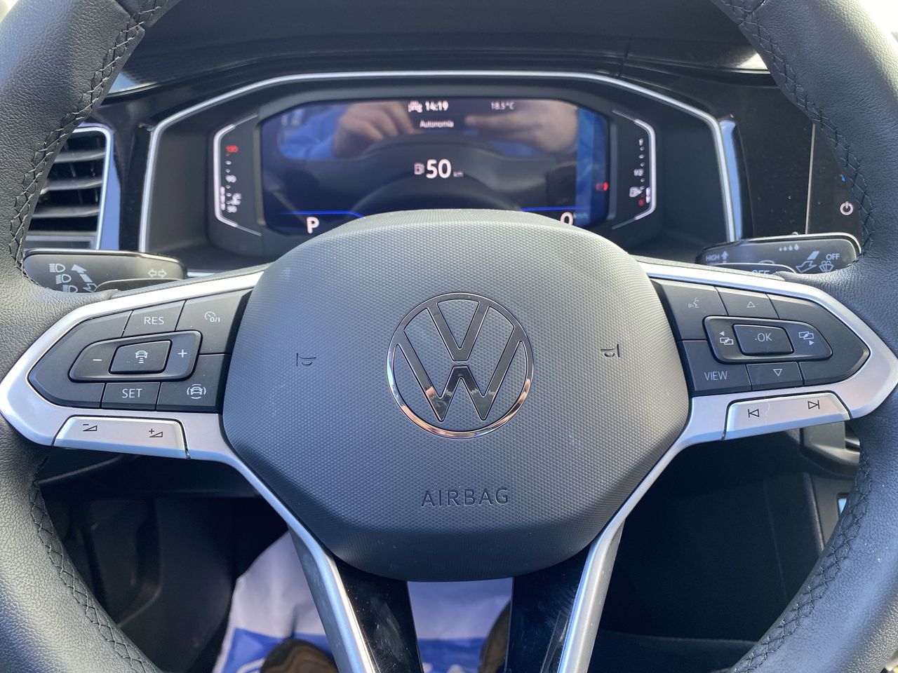 VOLKSWAGEN - 26
