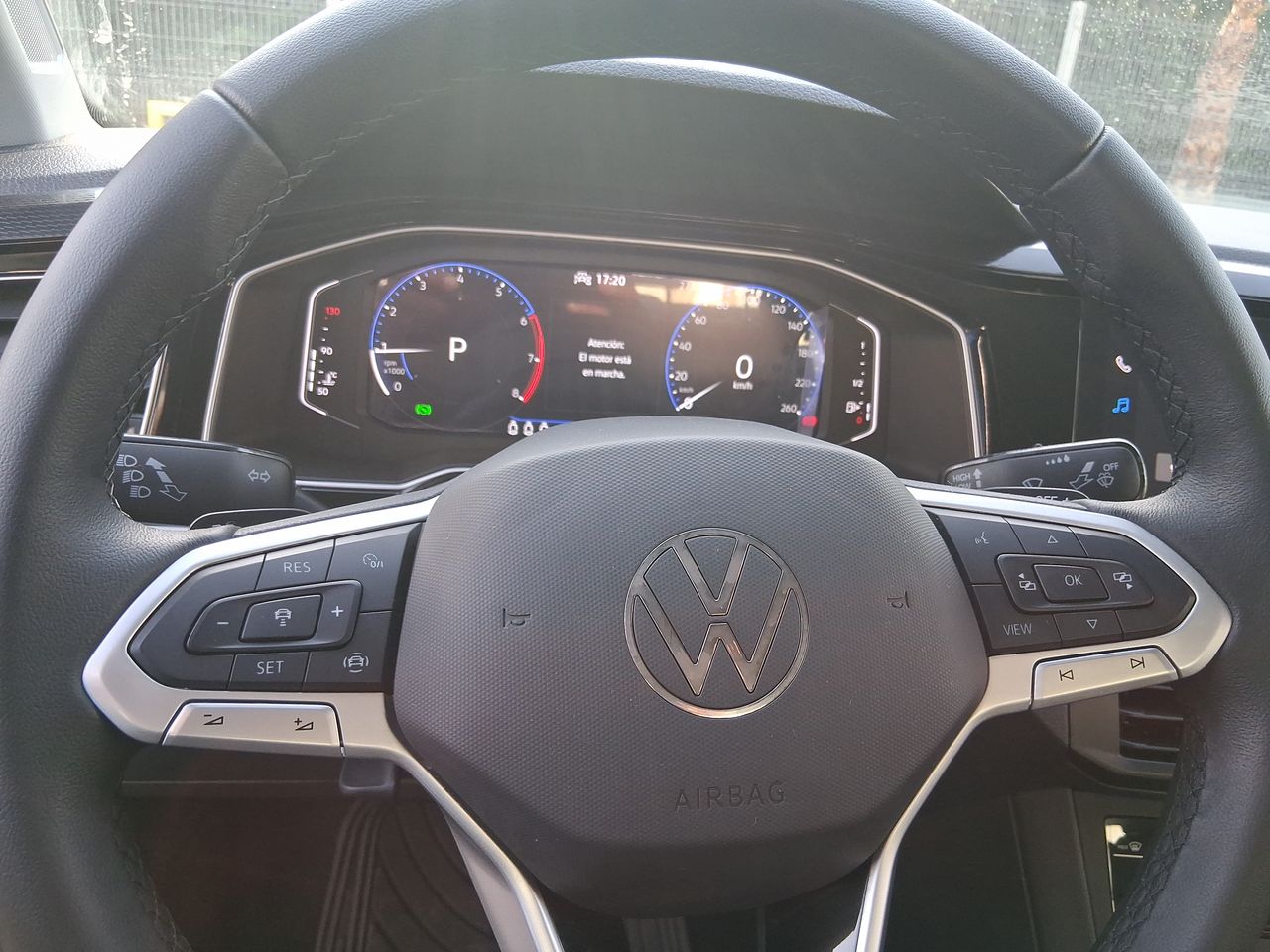 VOLKSWAGEN - 22