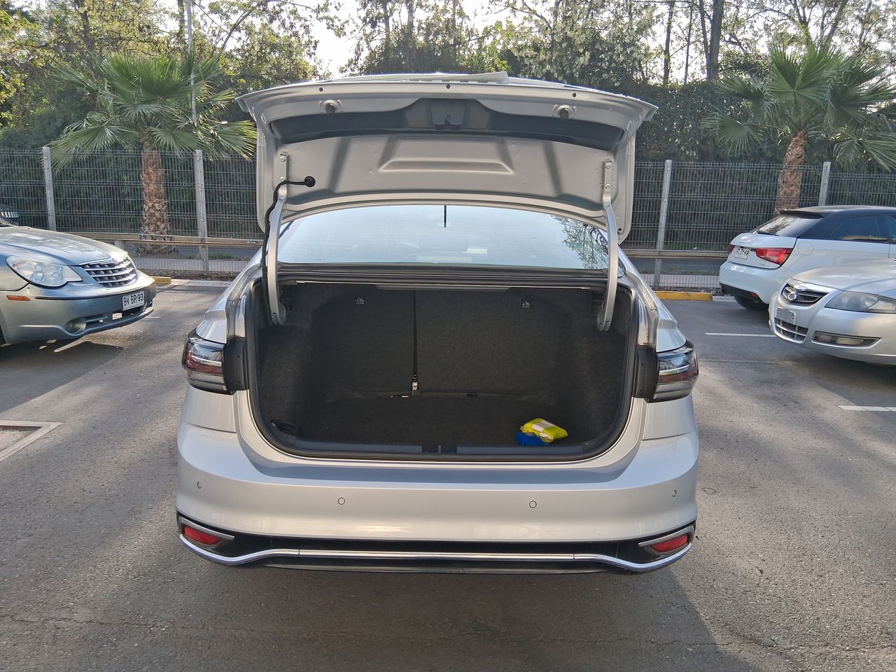 VOLKSWAGEN - 17