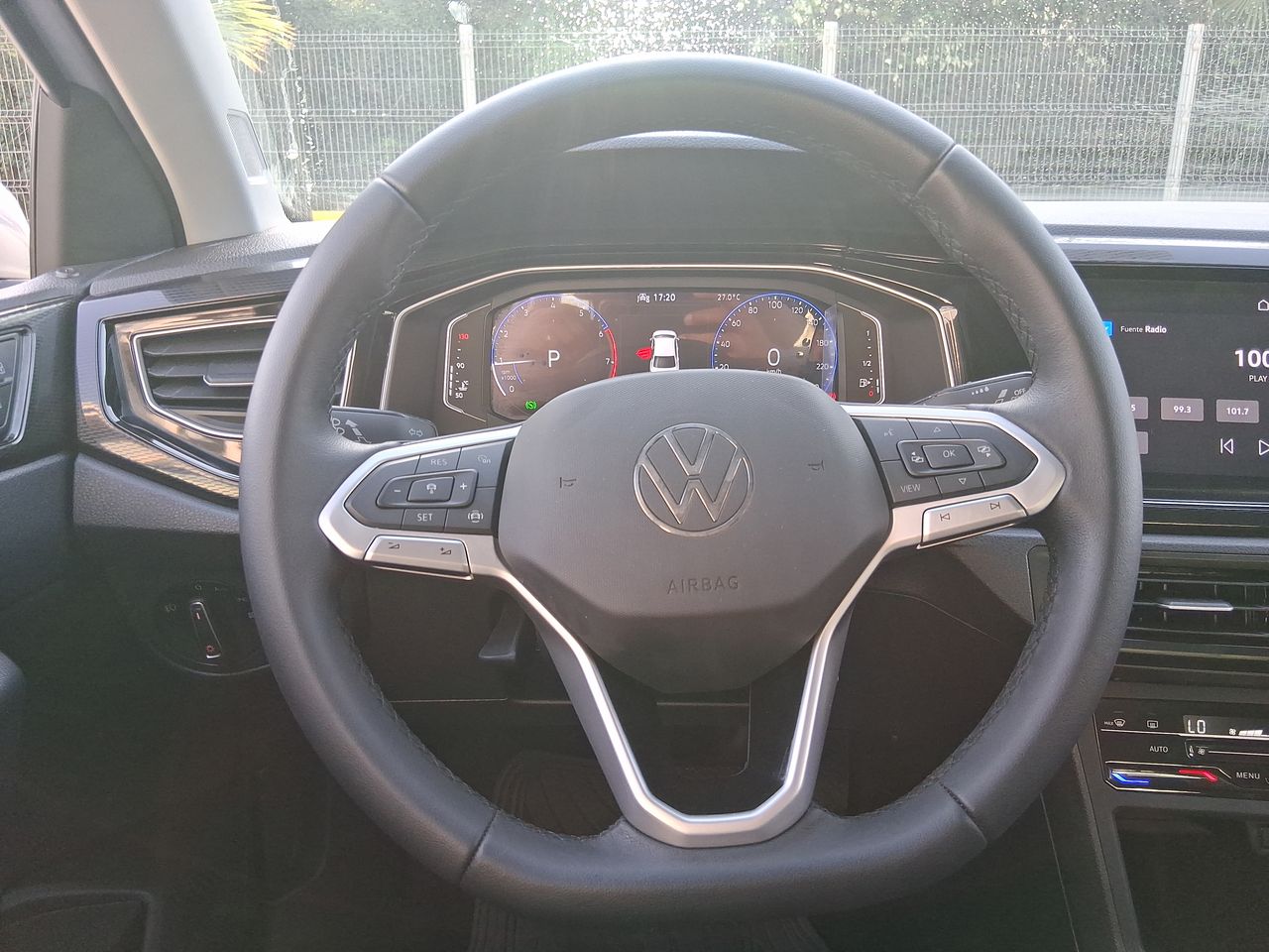 VOLKSWAGEN - 21