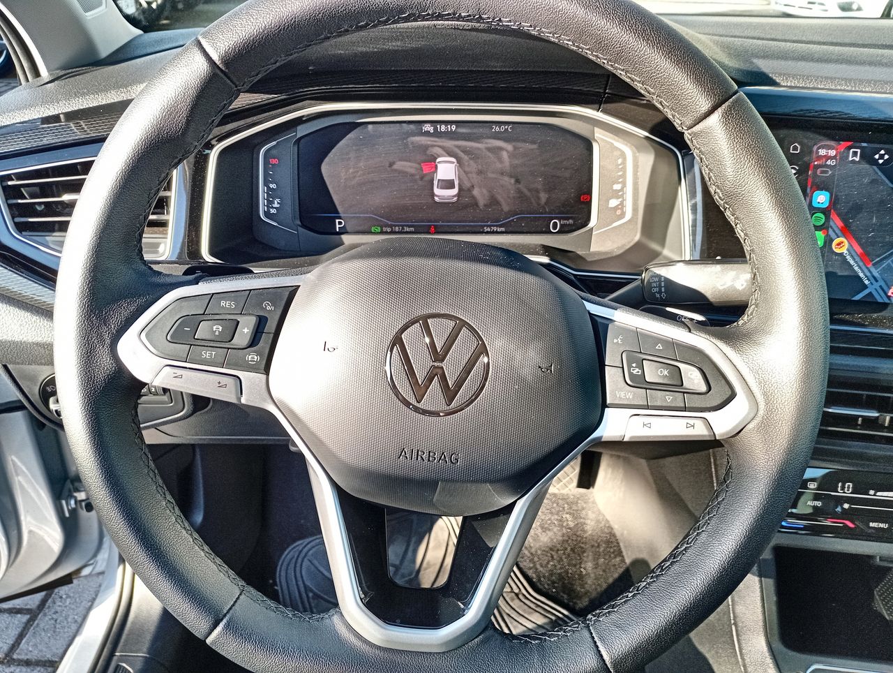 VOLKSWAGEN - 26