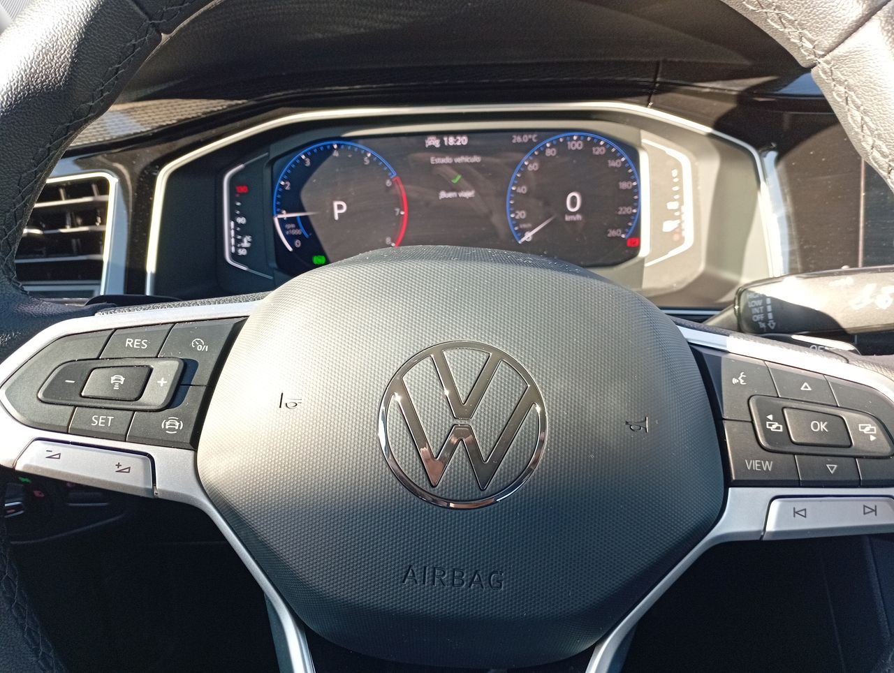 VOLKSWAGEN - 27