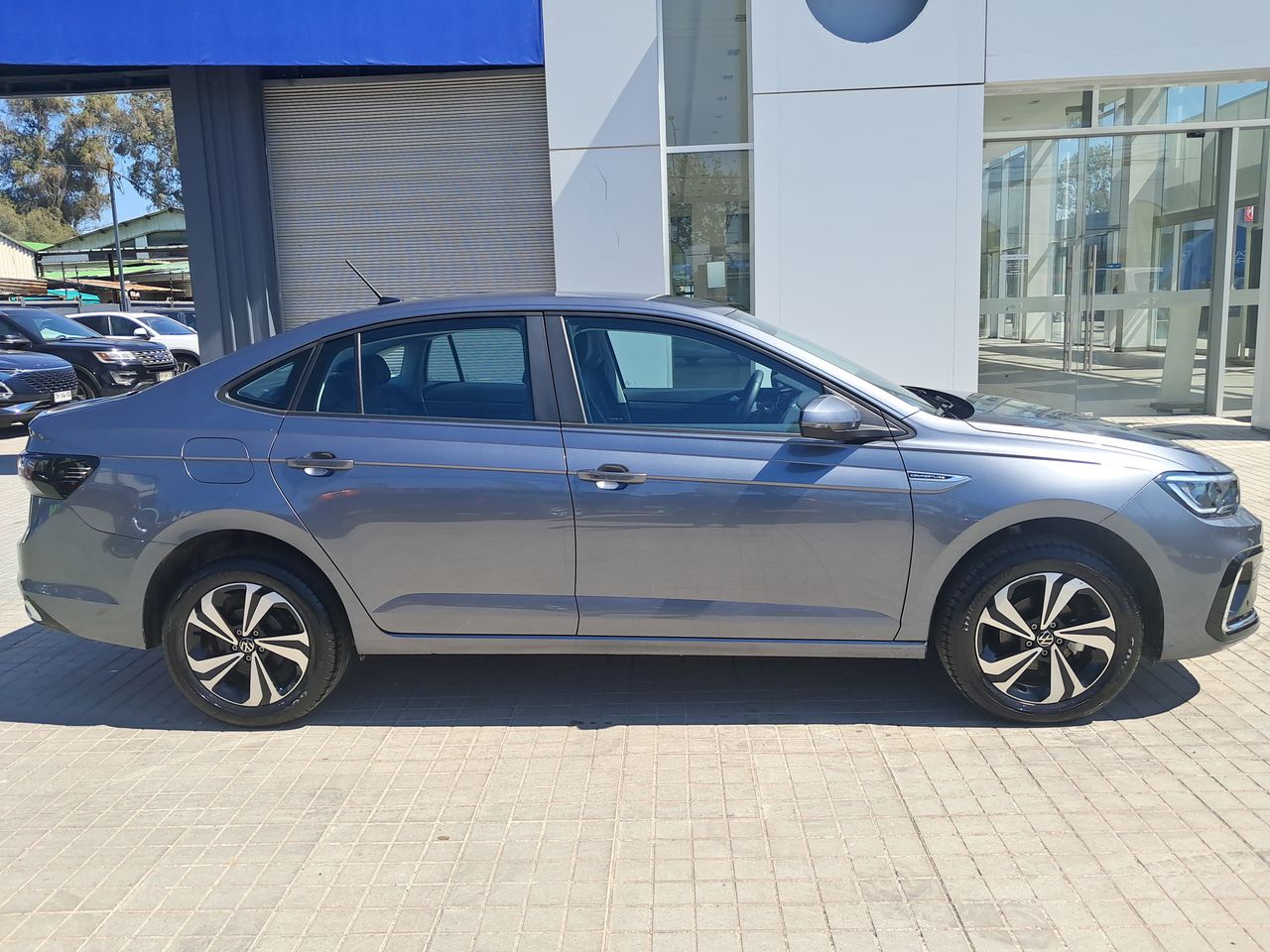 VOLKSWAGEN - 8